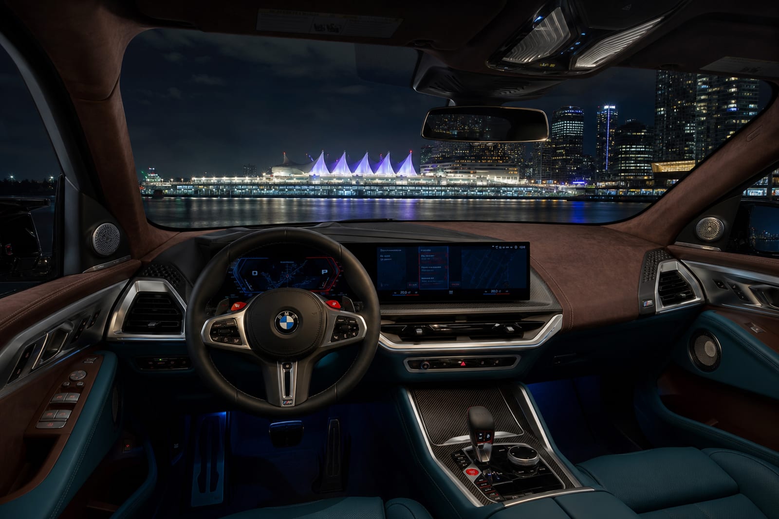 Cape York Green BMW XM 内饰 1 温哥华豪车租赁