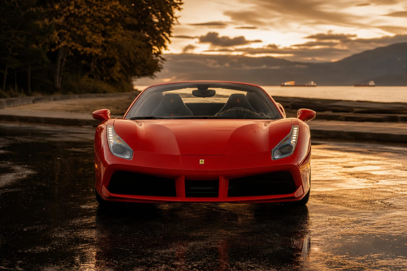 Red Ferrari 488 Spider 外观 4 温哥华豪车租赁