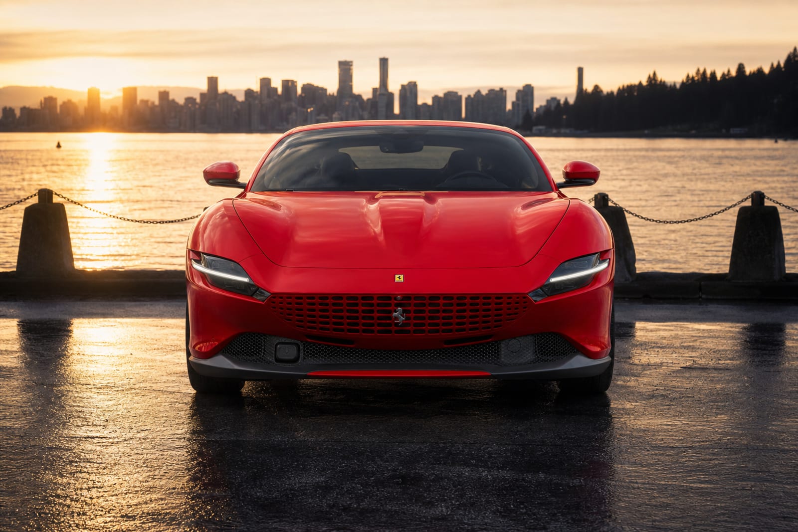 Rosso Corsa Ferrari Roma 外观 4 温哥华豪车租赁