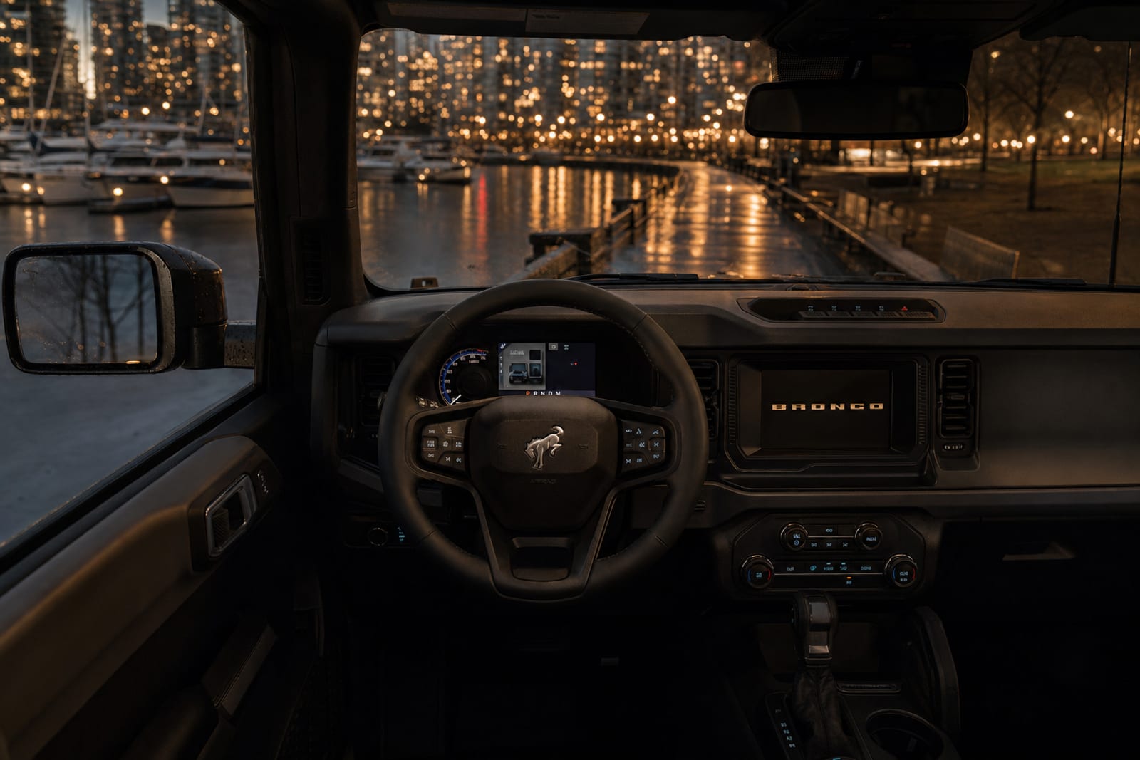 Red 2021 Ford Bronco 内饰 1 温哥华豪车租赁