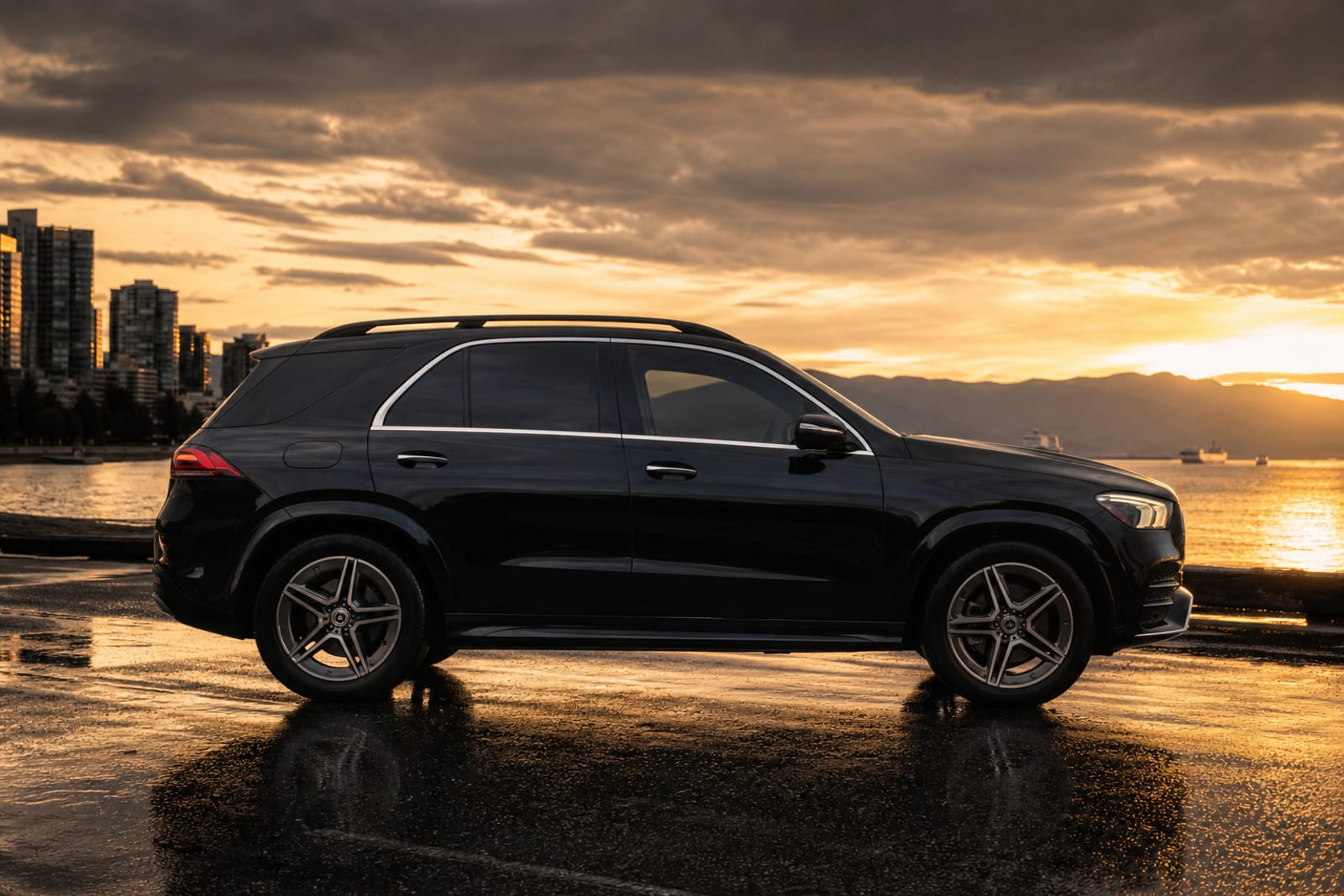 Black 2023 Mercedes-Benz GLE 外观 3 温哥华豪车租赁
