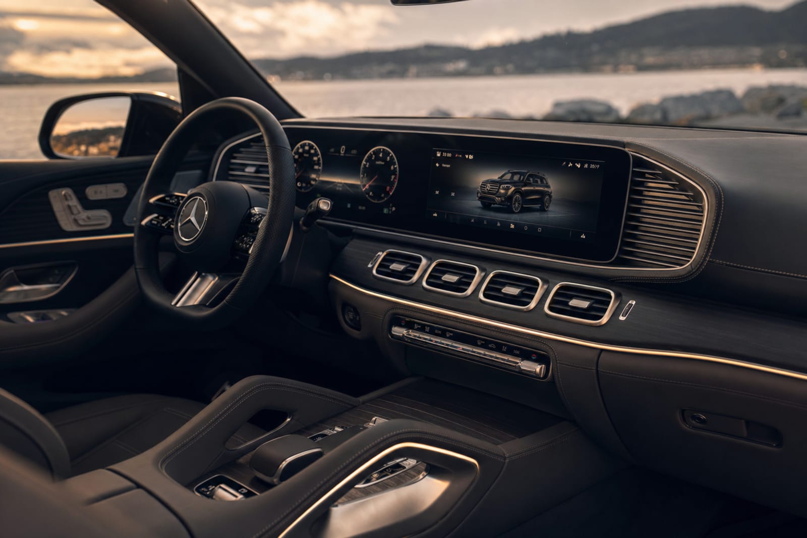 Black 2024 Mercedes-Benz GLS 内饰 2 温哥华豪车租赁