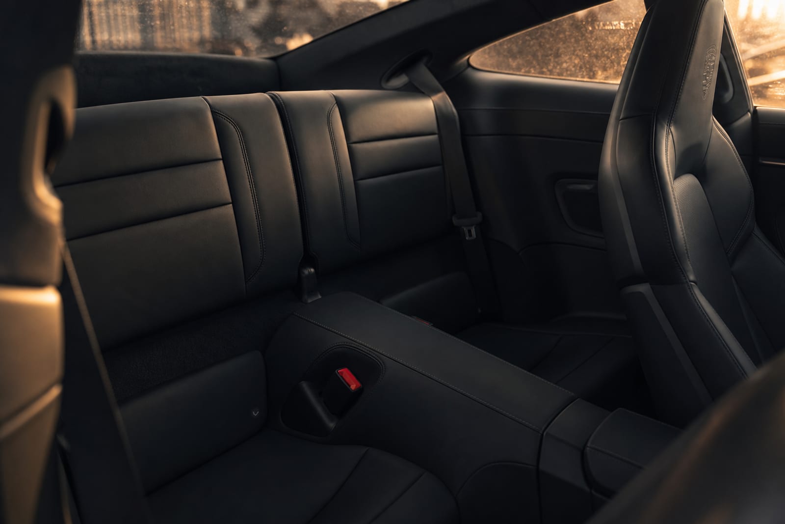 Grey 2022 Porsche 911 Carrera S 内饰 3 温哥华豪车租赁
