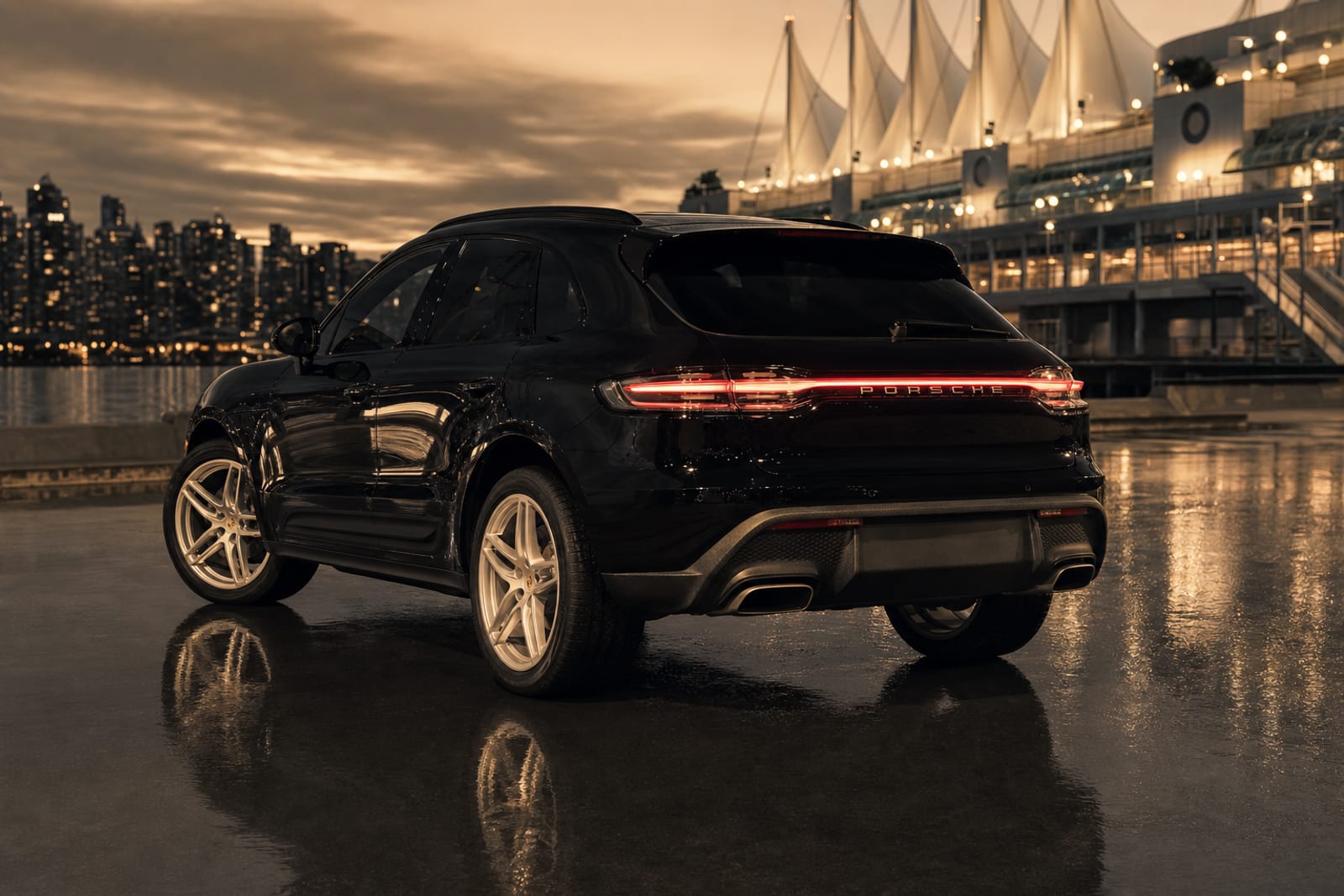 Black 2024 Porsche Macan 外观 2 温哥华豪车租赁