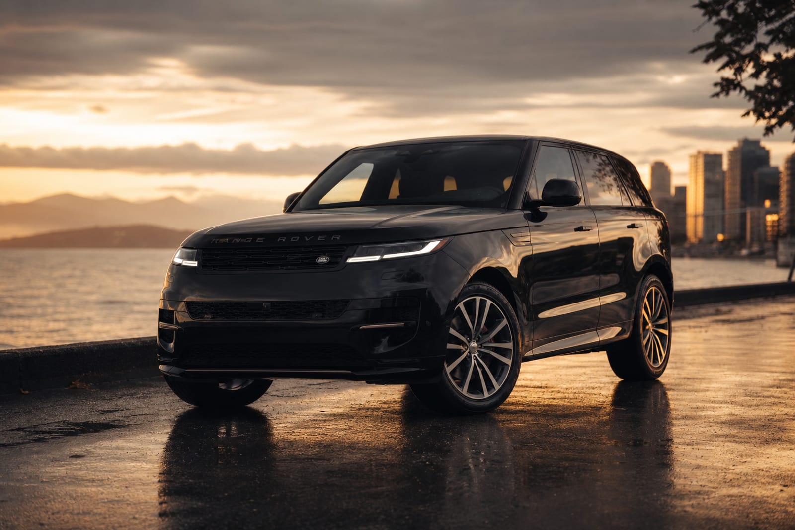 Black 2023 Land Rover Range Rover Sport 外观 1 温哥华豪车租赁