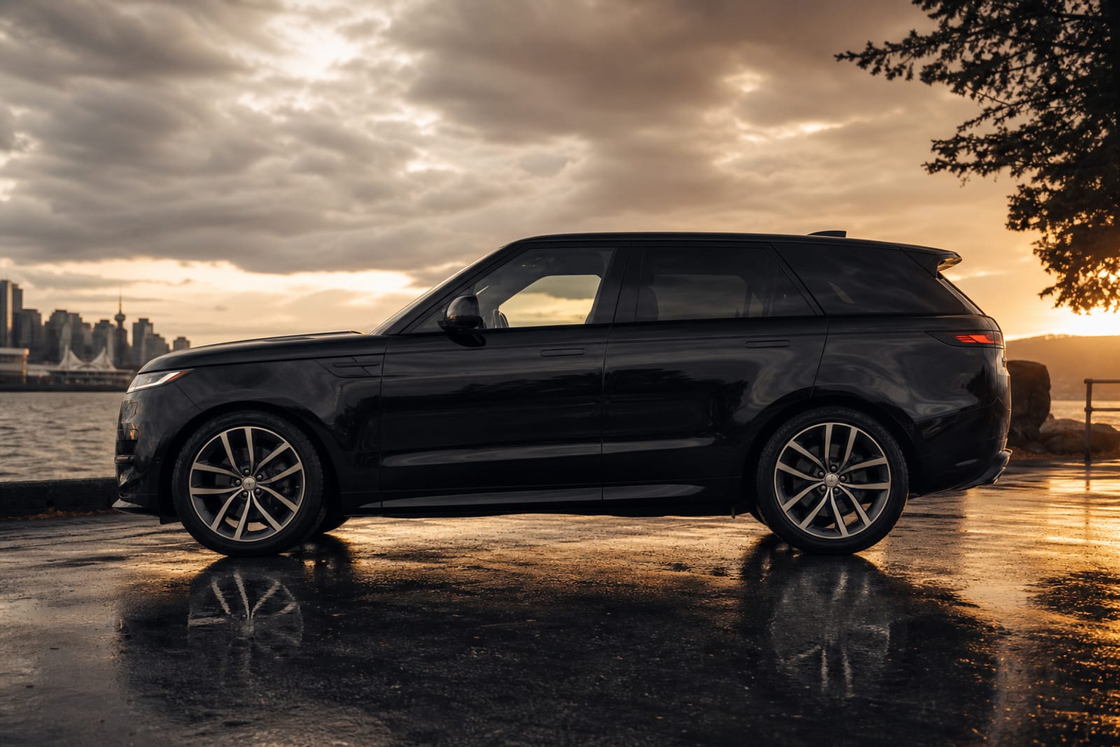 Black 2023 Land Rover Range Rover Sport 外观 3 温哥华豪车租赁