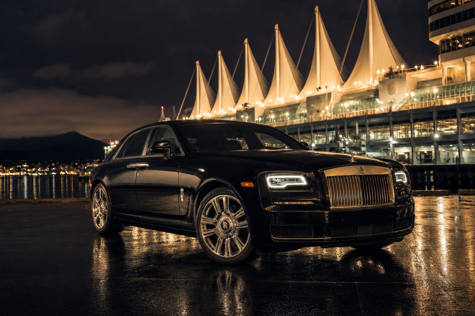 Black Rolls-Royce Ghost 外观 1 温哥华豪车租赁