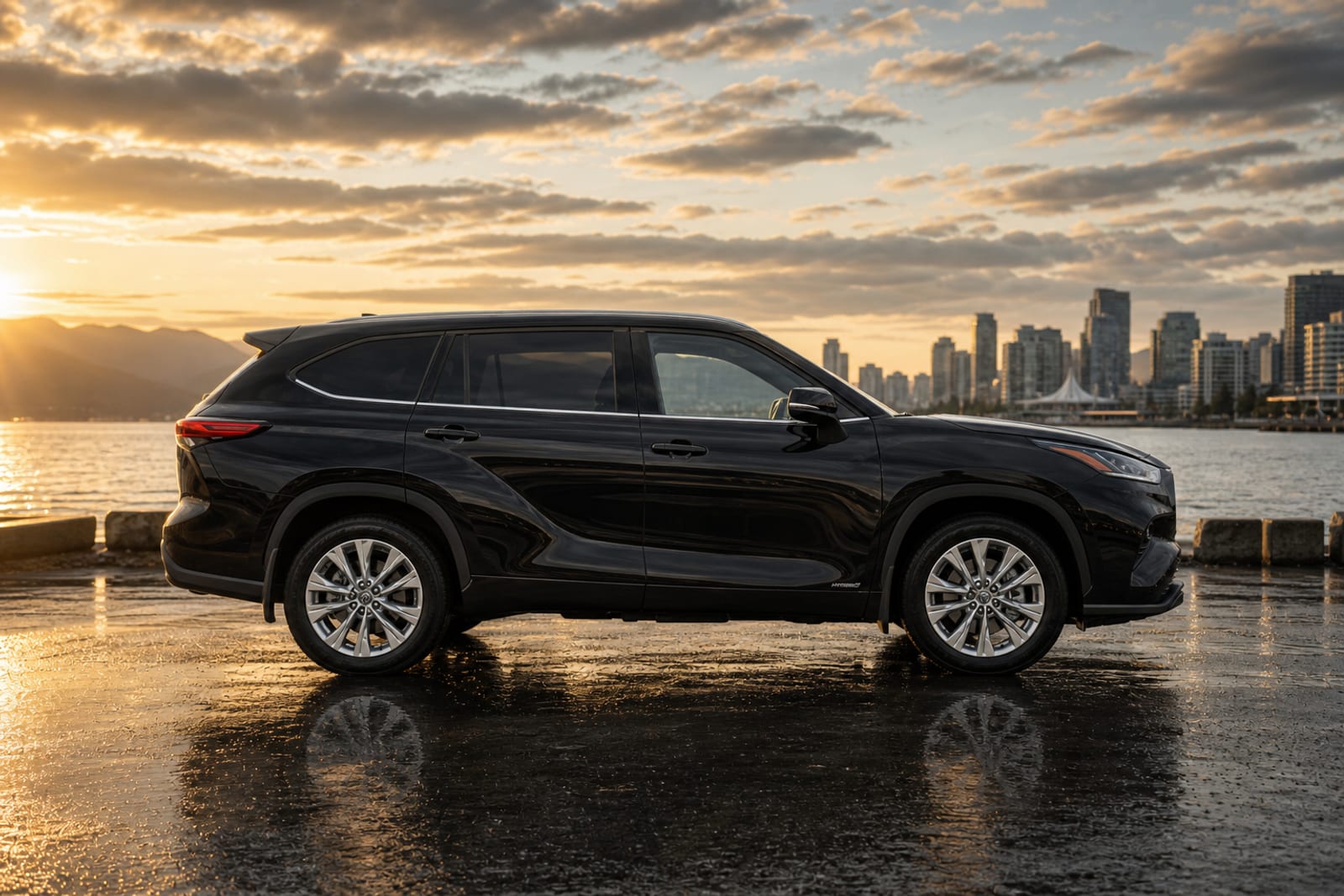 Black 2025 Toyota Highlander Hybrid 外观 3 温哥华豪车租赁
